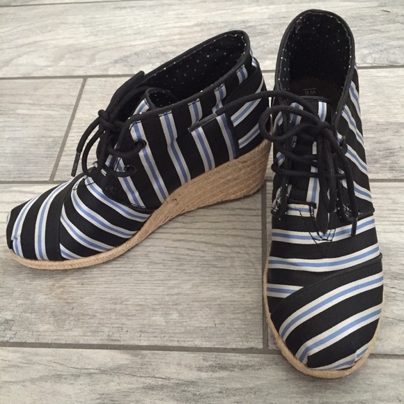 Toms Shoes - Toms x Tabitha Simmons Stripe Wedge Heels Sz 6